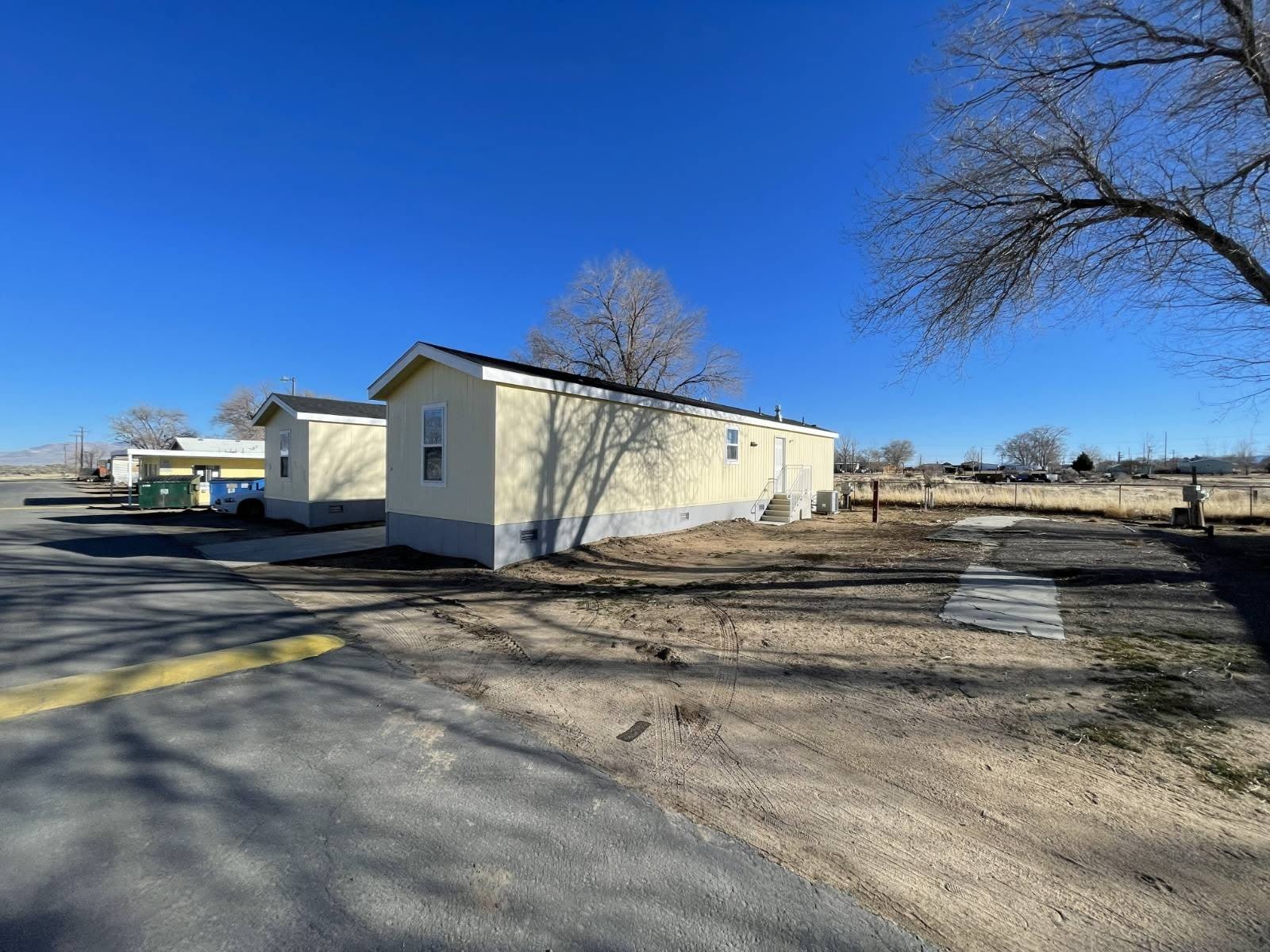 740-990 Arroyo Dr – photo 1 of 9