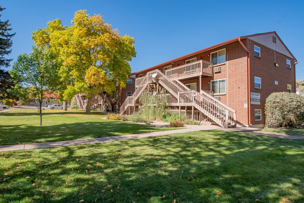 1305 Estes Street – photo 1 of 230
