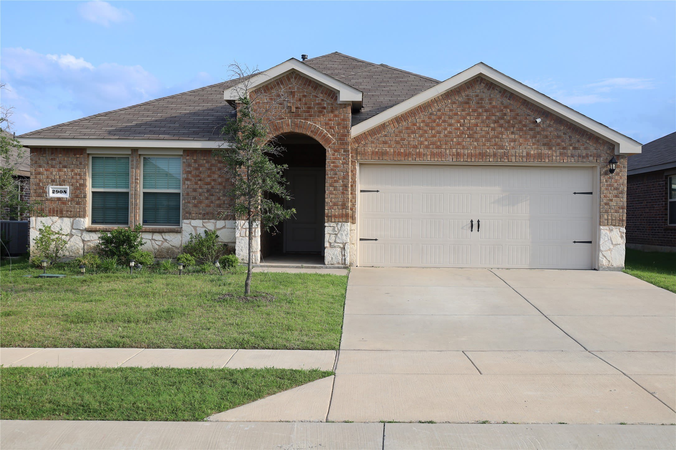 2908 Roper Street – photo 1