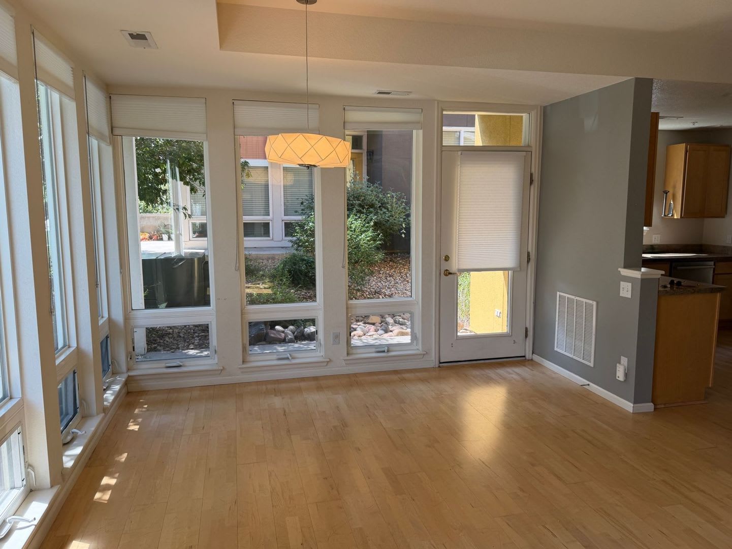 ***1,000 Off 1st Month rent if Lease signed by 9/1*** Light filled 3BD/3BA townhome – photo 1