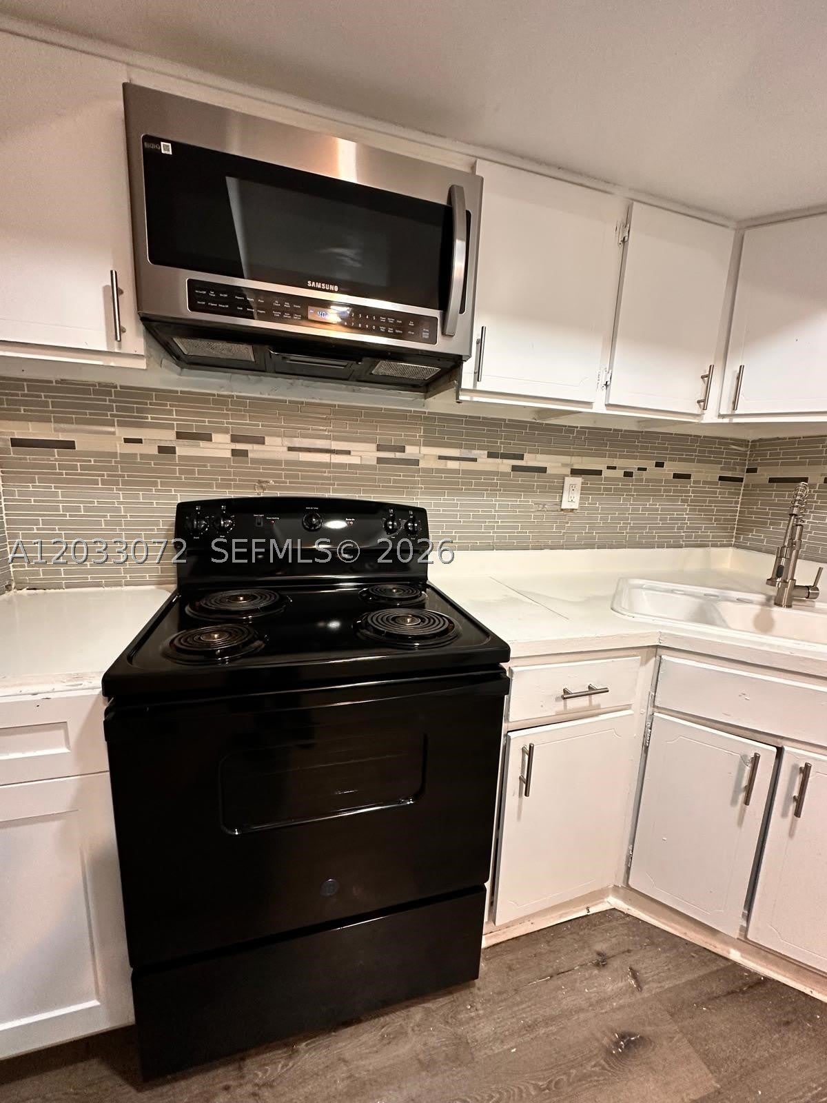 5540 Sw 38Th Ct – photo 1 of 8