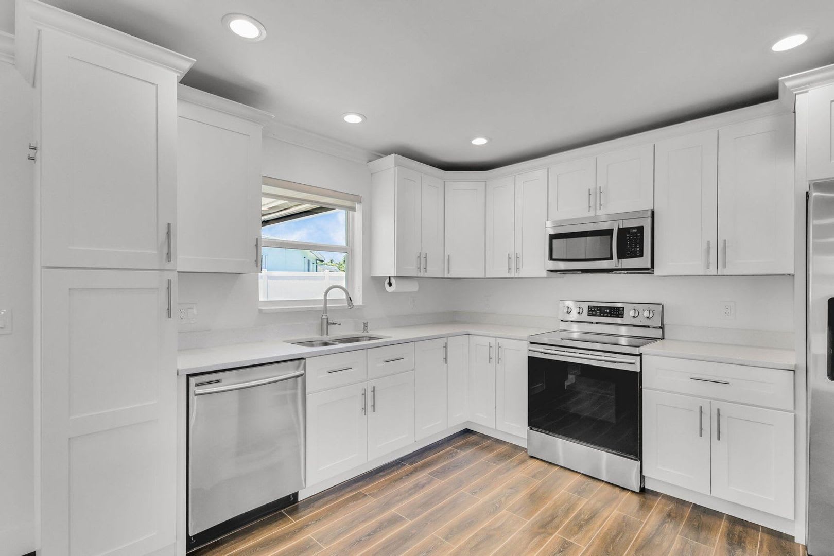 204 W Whitney Drive Jupiter Fl 33458 4215 – photo 1