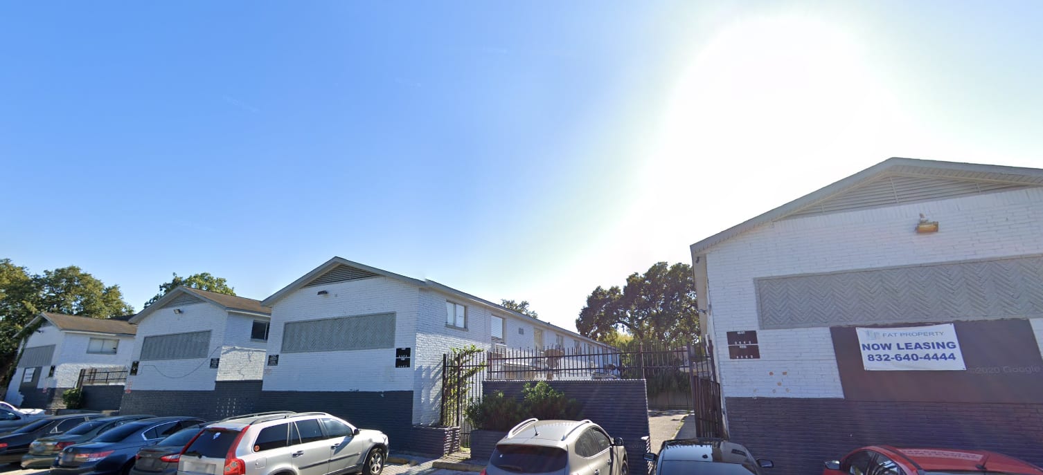 2412 Southmore – photo 1