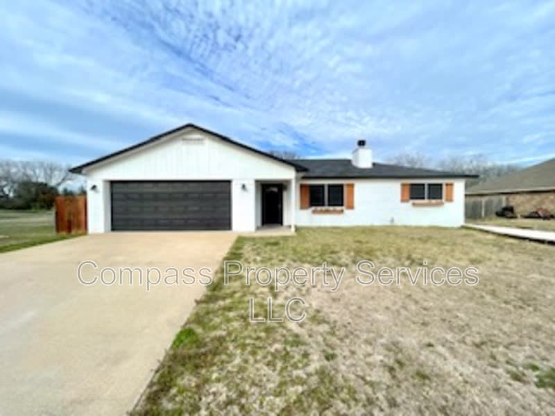 396 Fernwood Dr. – photo 1 of 20