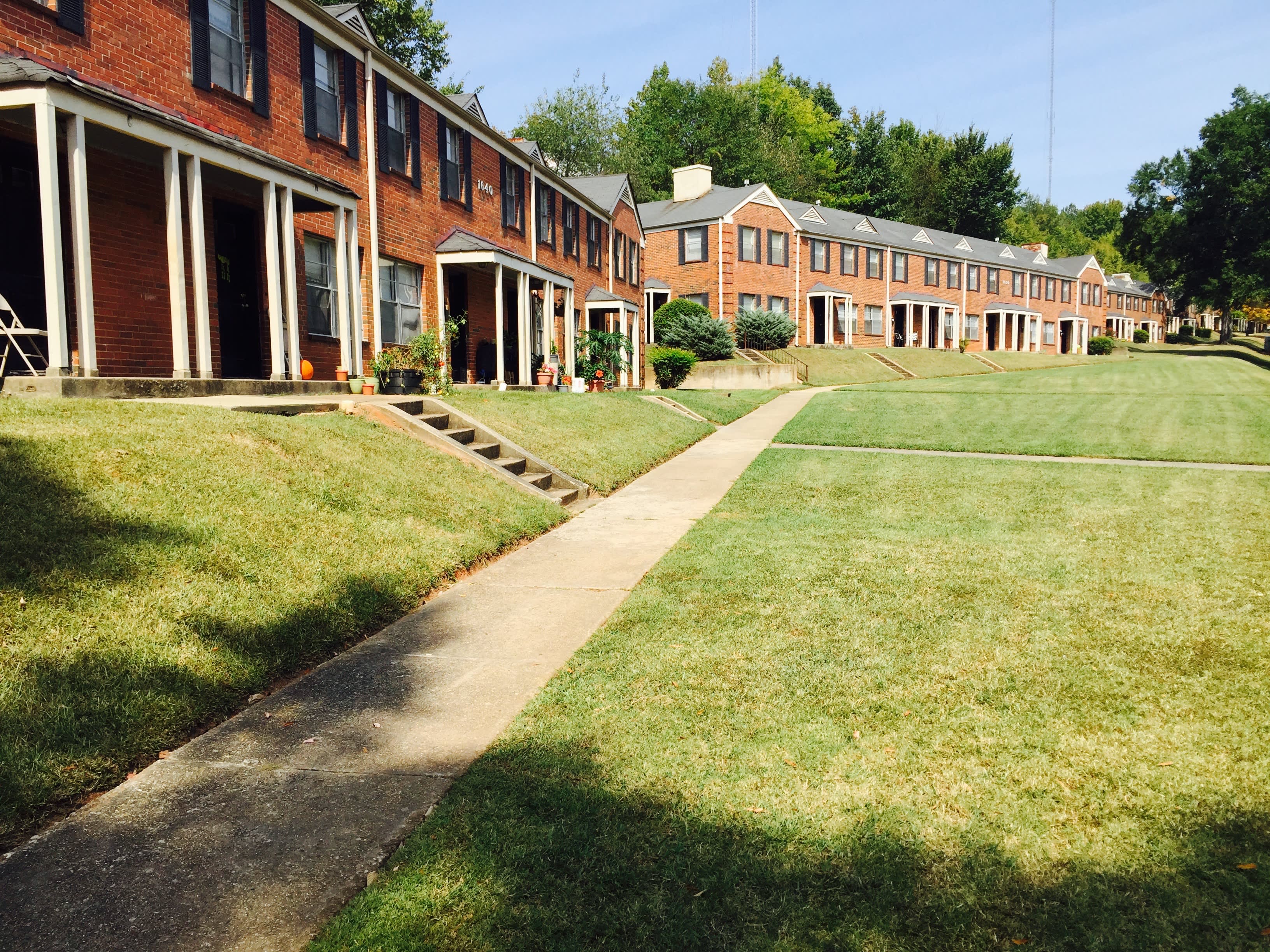 1640 Valley Ave – photo 1 of 21