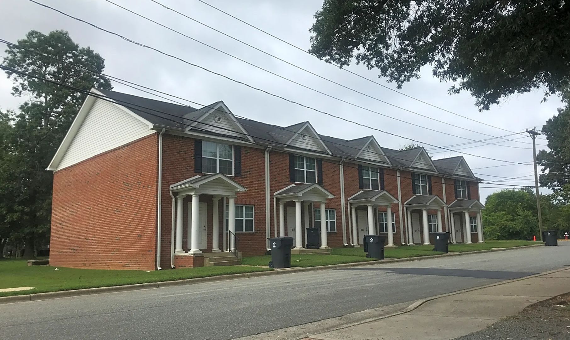 College Place Apartments – photo 1 of 6