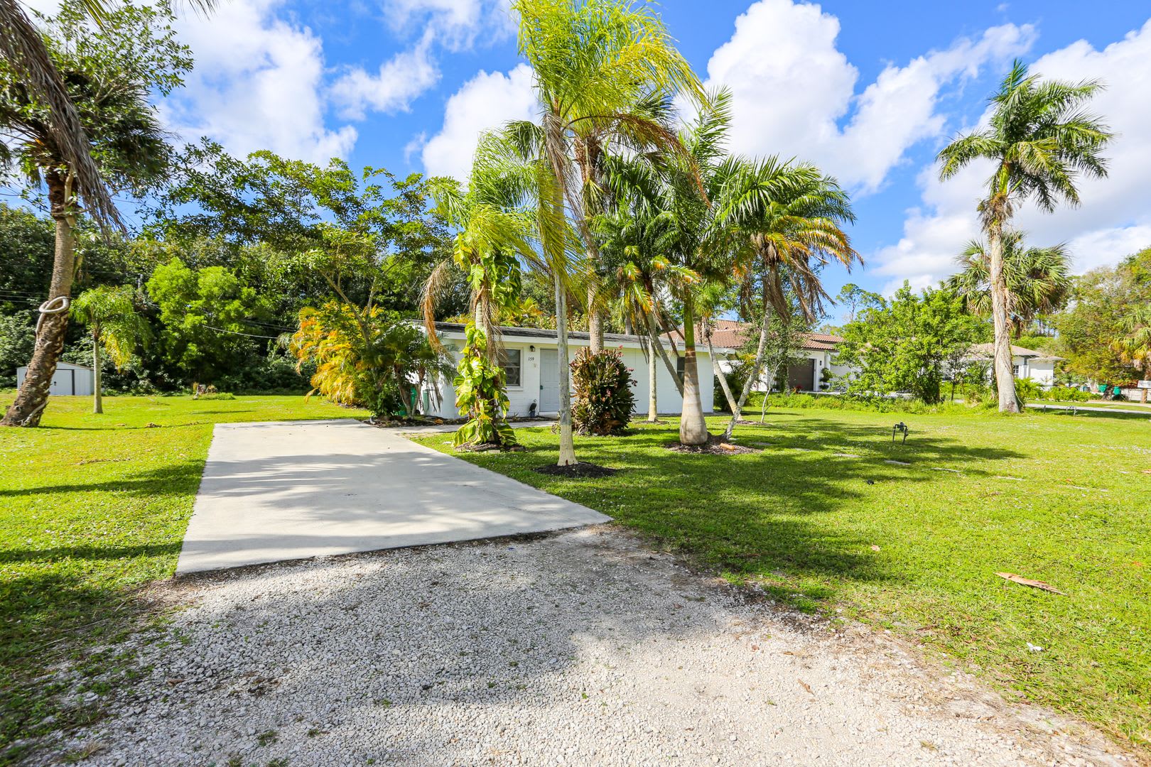 ***SINGLE FAMILY HOME ***ANNUAL***TRAIL ACRES***NO HOA***PET FRIENDLY – photo 1