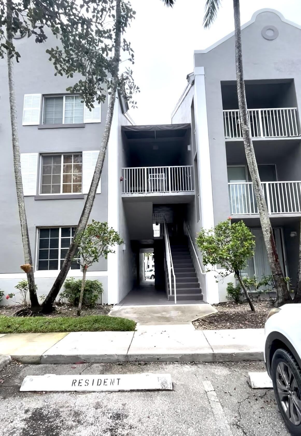 631 Sw 111Th Lane – photo 1