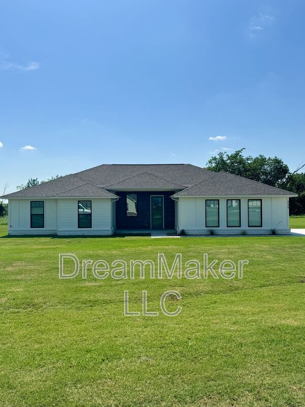 5176 Lily Lane – photo 1 of 17