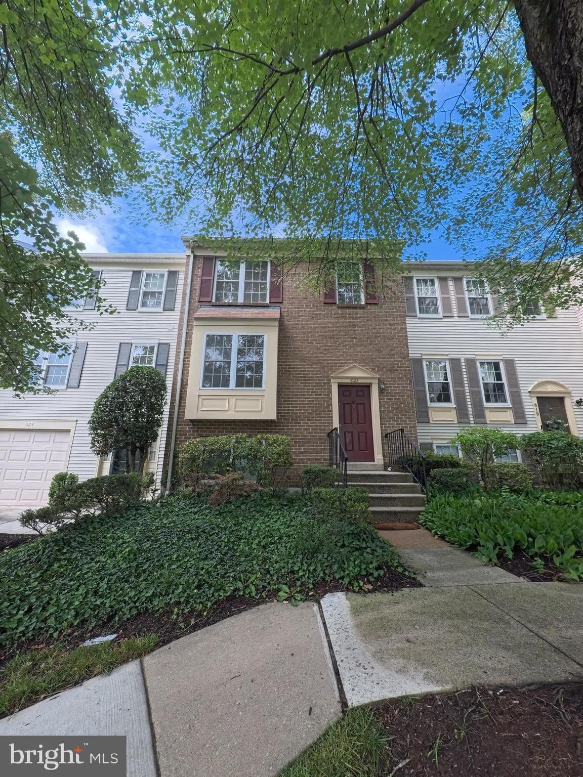 621 IVY LEAGUE Lane – photo 1