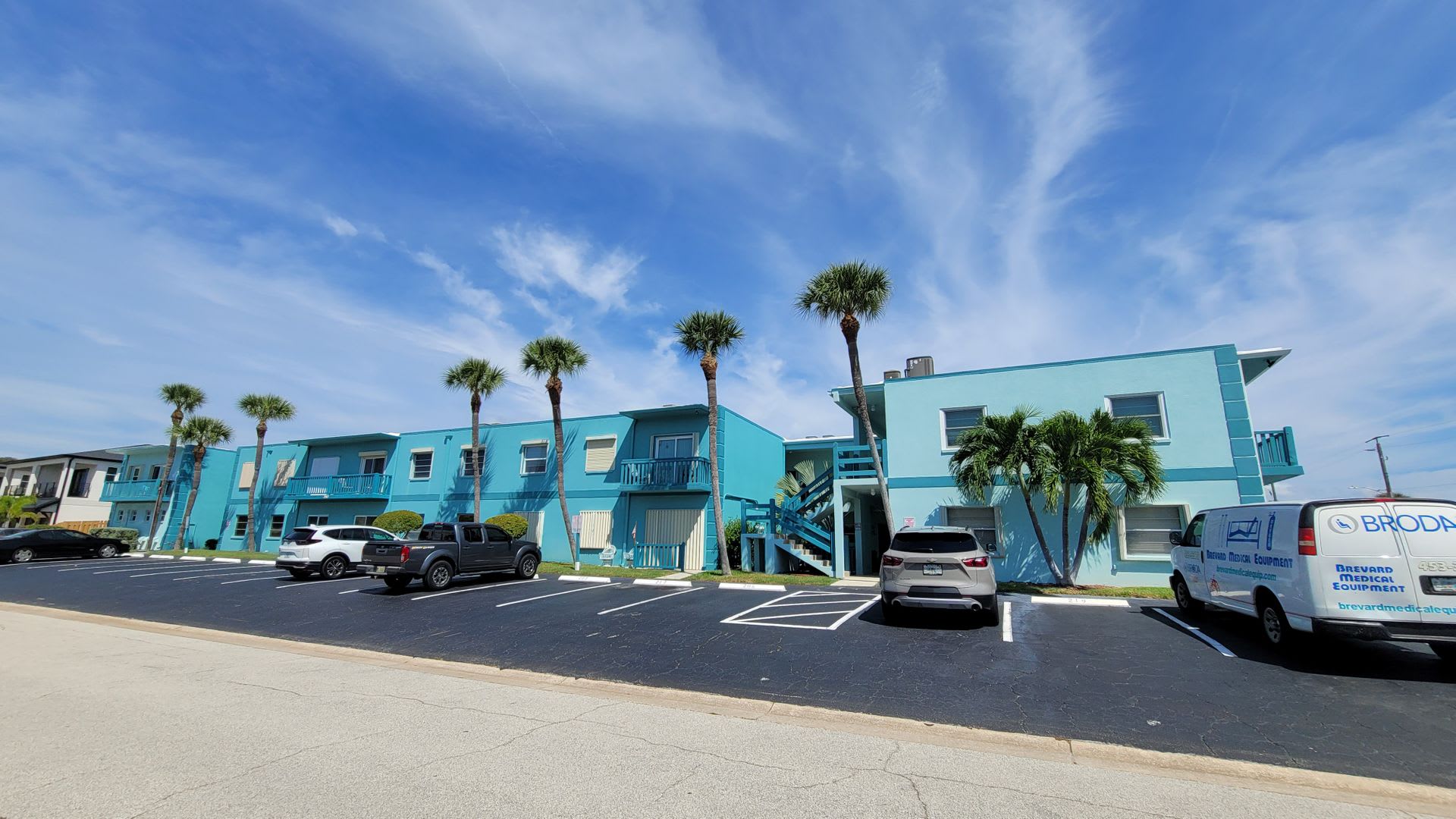 Cozy Beachside Condo in Cape Canaveral Including pool, basic cable, and water. – photo 1 of 21