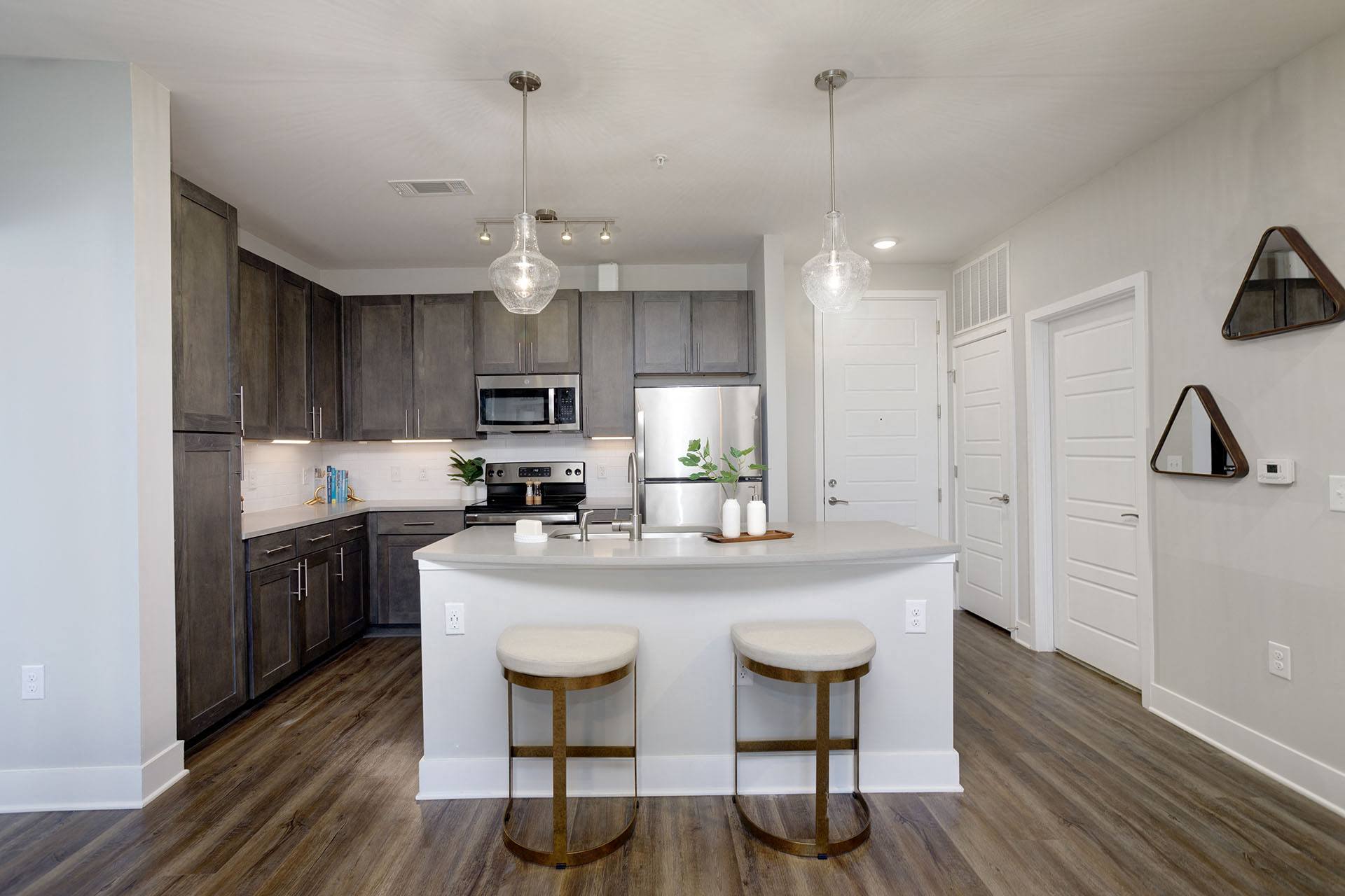 Vintage 1857 Apartments – photo 1