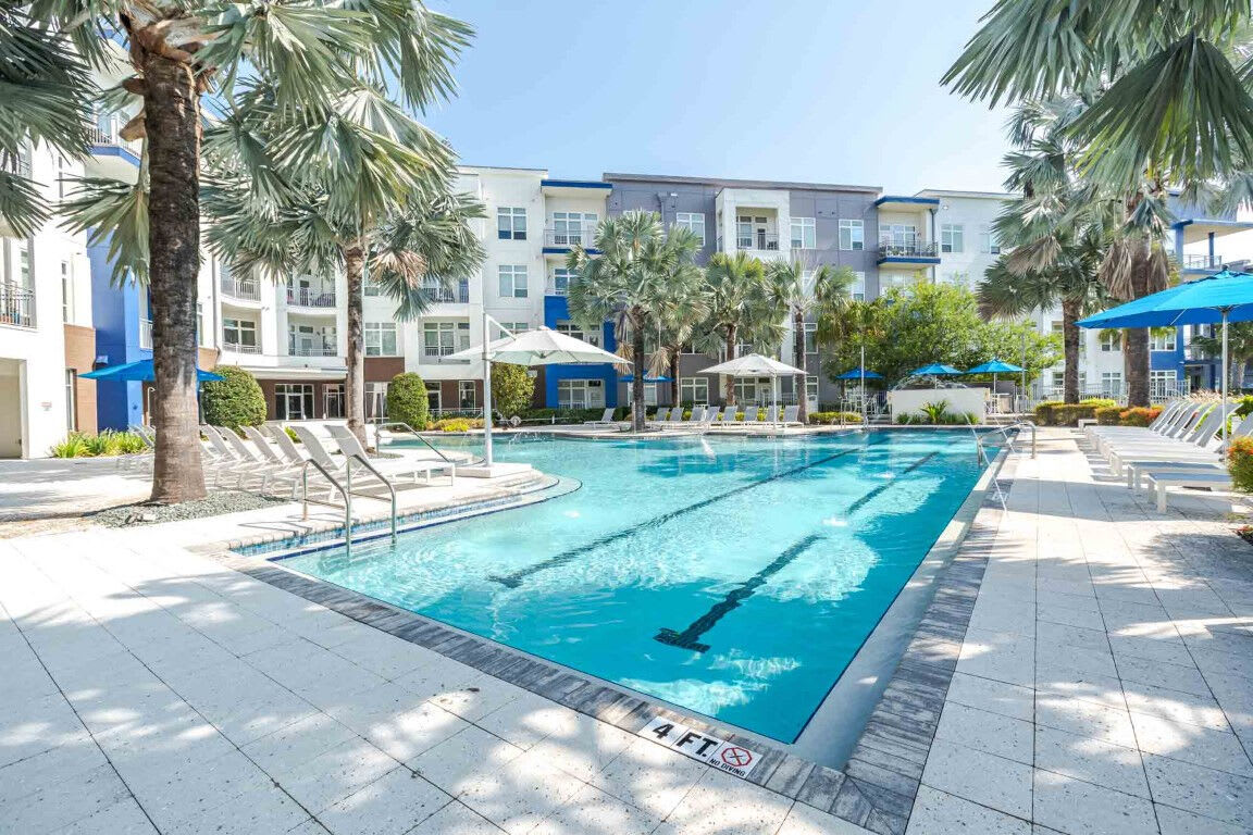 Solstice Signature Apartment Homes – photo 1