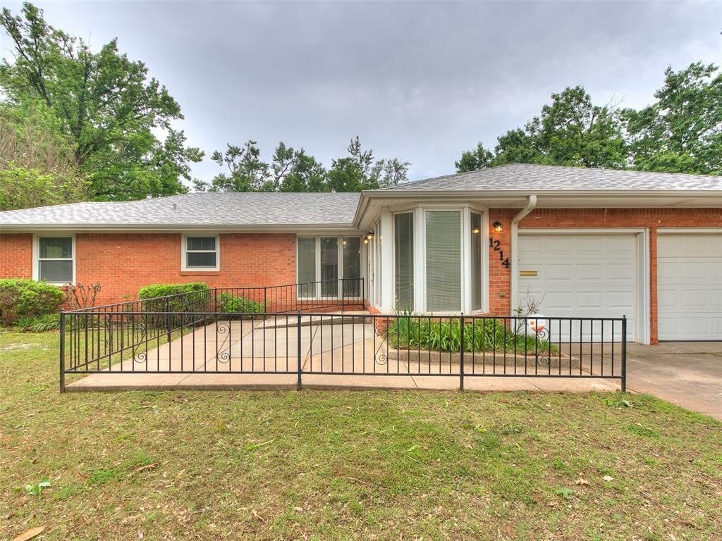 1214 Cruce Street – photo 1