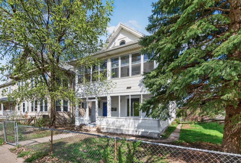 2622 N 4Th St Unit 1 – photo 1