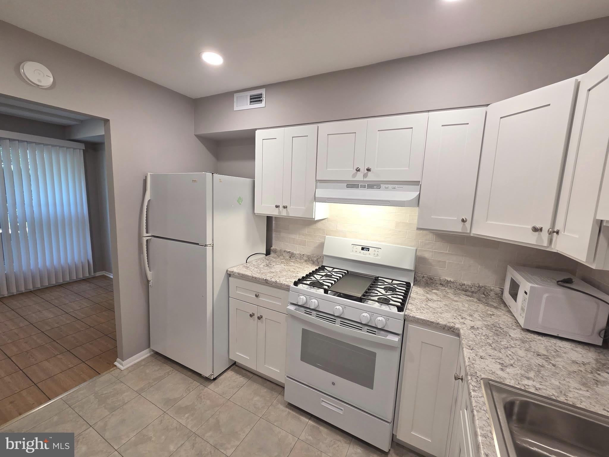 2201 STRAHLE Street – photo 1