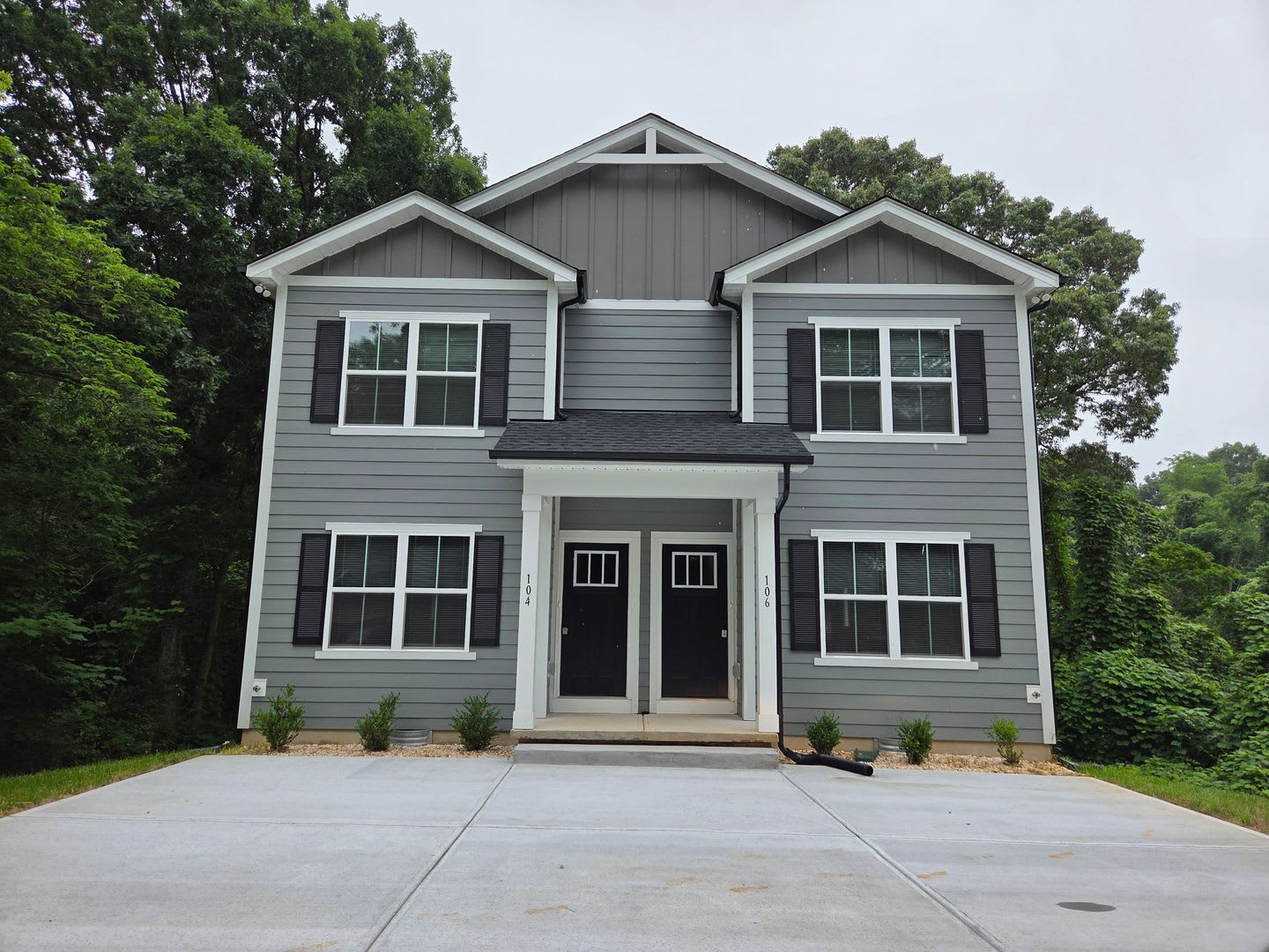 3 Bedroom Townhouse In Hickory – photo 1 of 177