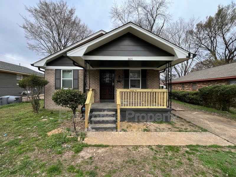 865 Haynes St – photo 1