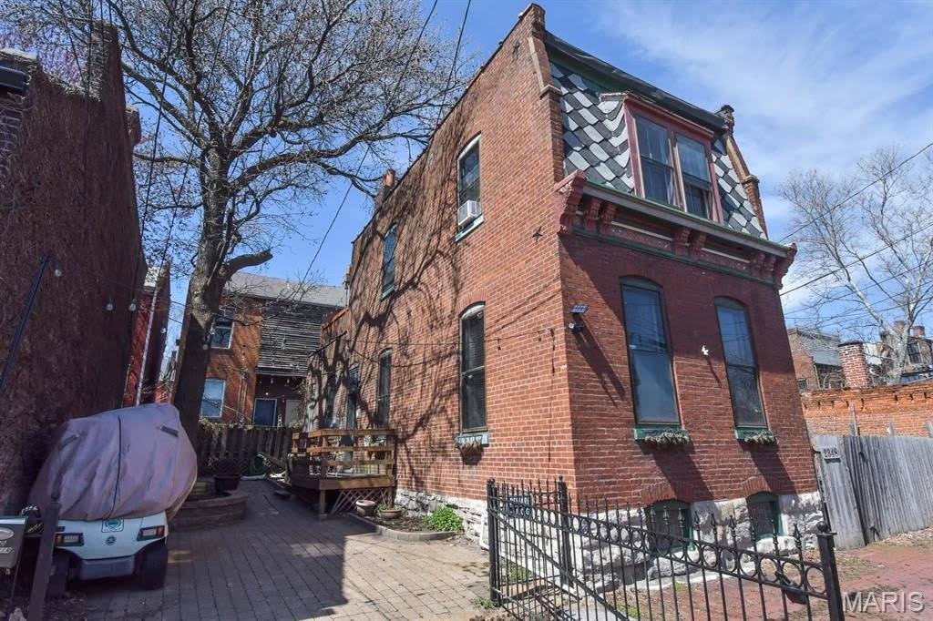 2350 S 10Th Street – photo 1