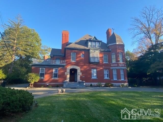 527-33 W 8th Street – photo 1