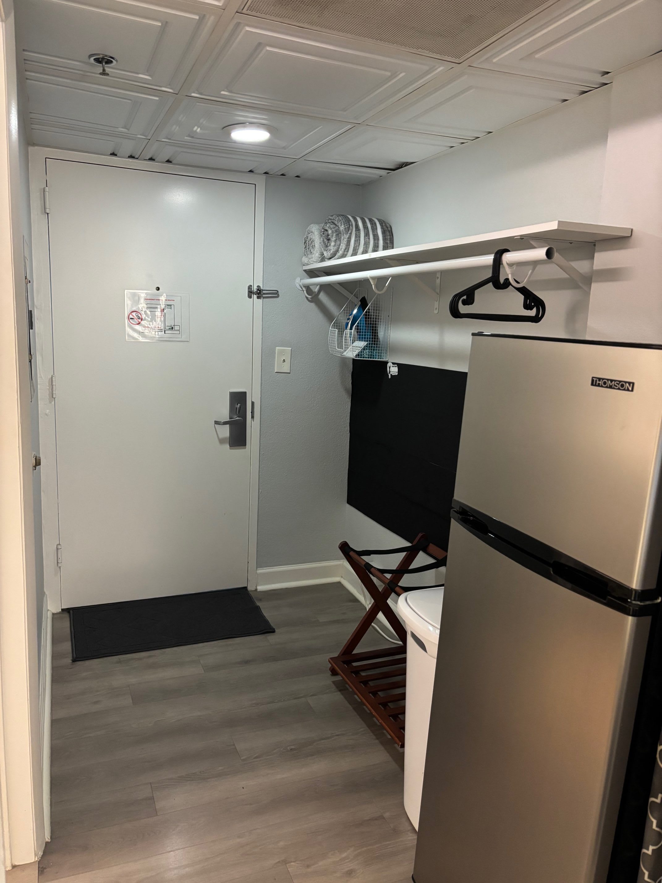 151 E Washington St 413 Mo – photo 1