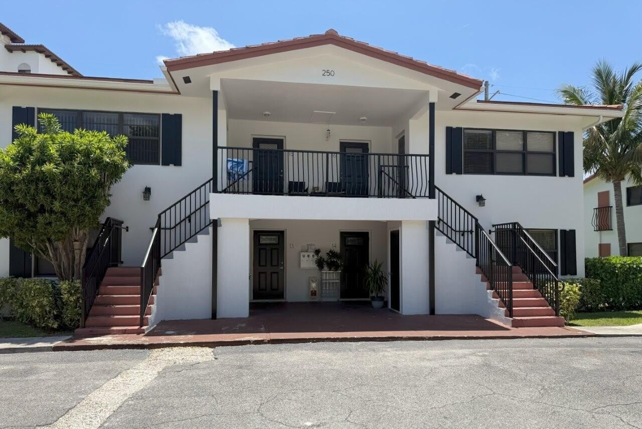 250 SW 7TH Street – photo 1