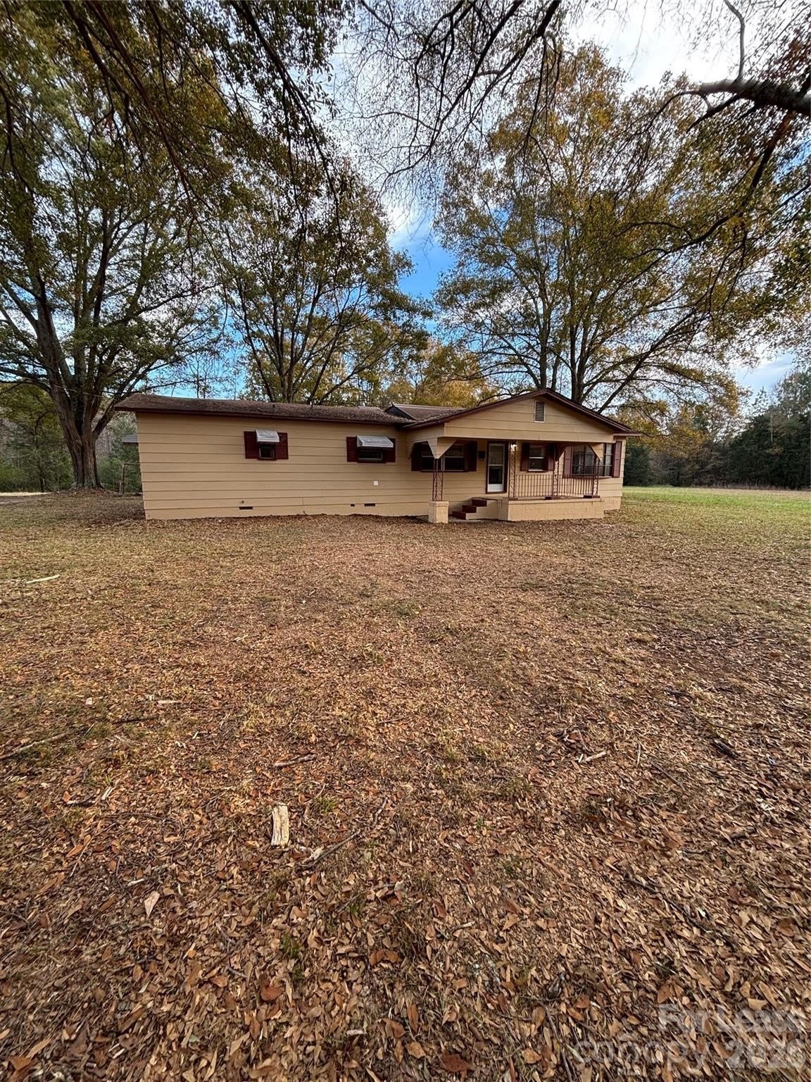 242 John C Road – photo 1