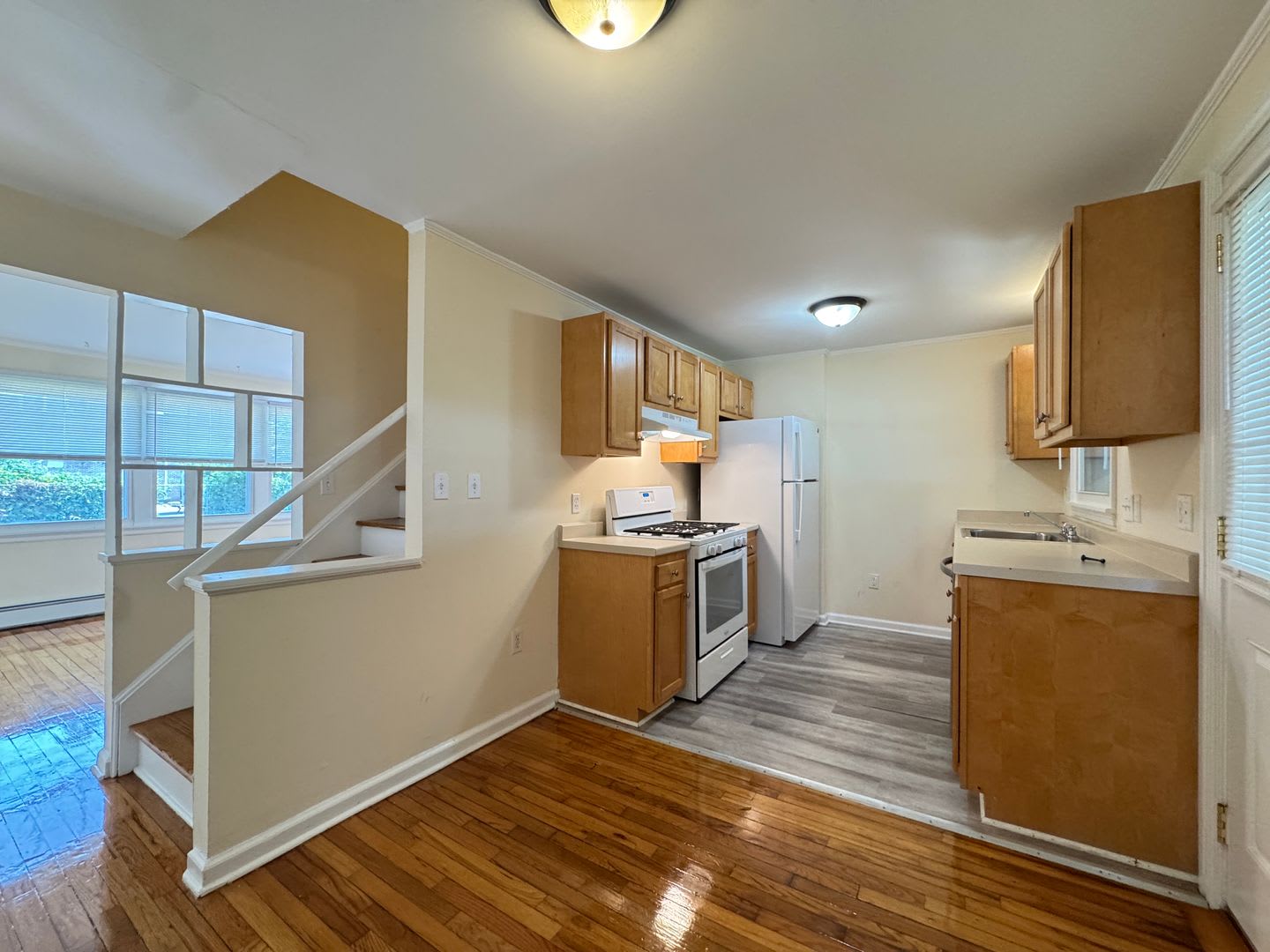 27 Savin Ct – photo 1 of 23