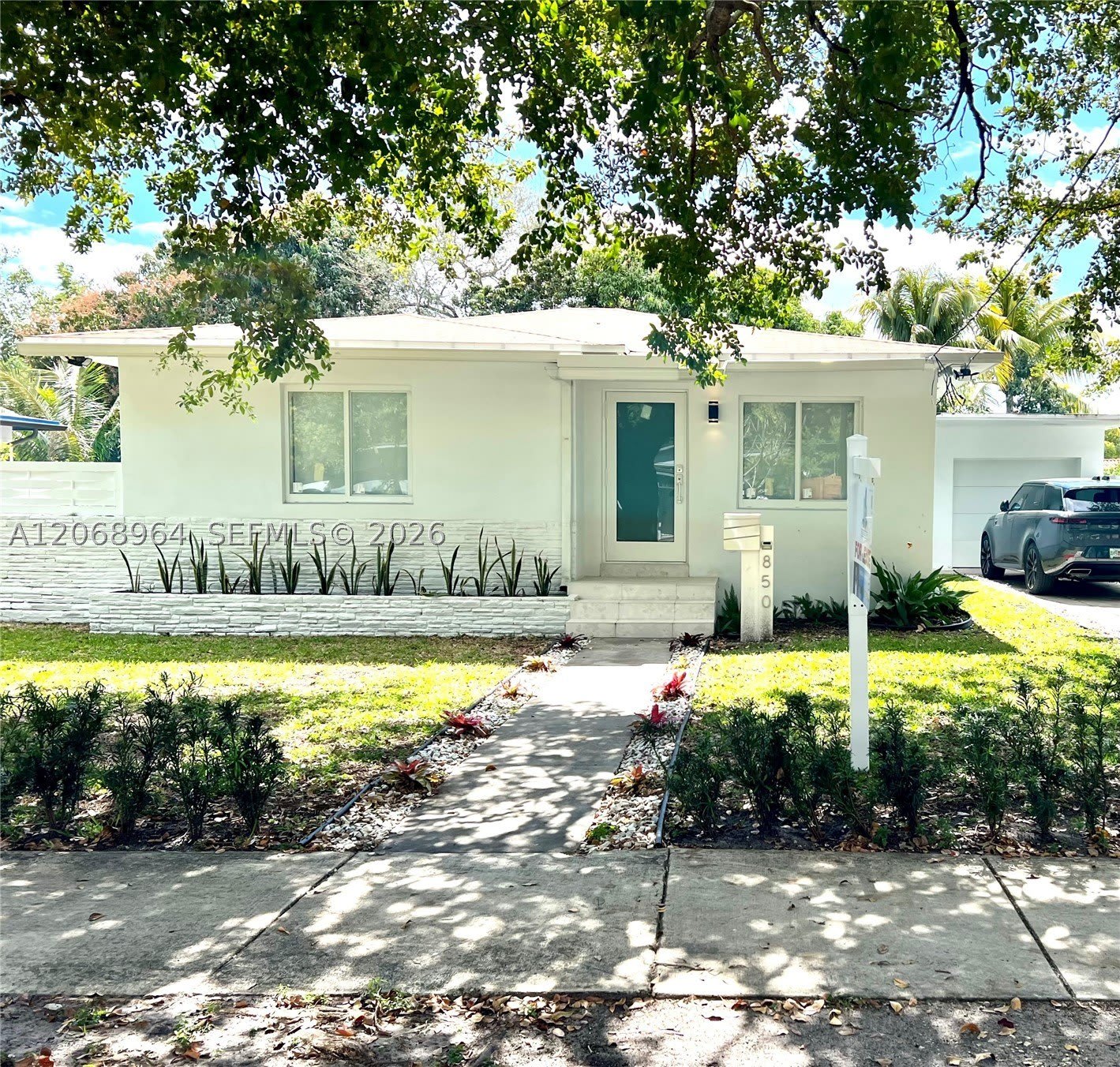 850 Ne 127Th St – photo 1