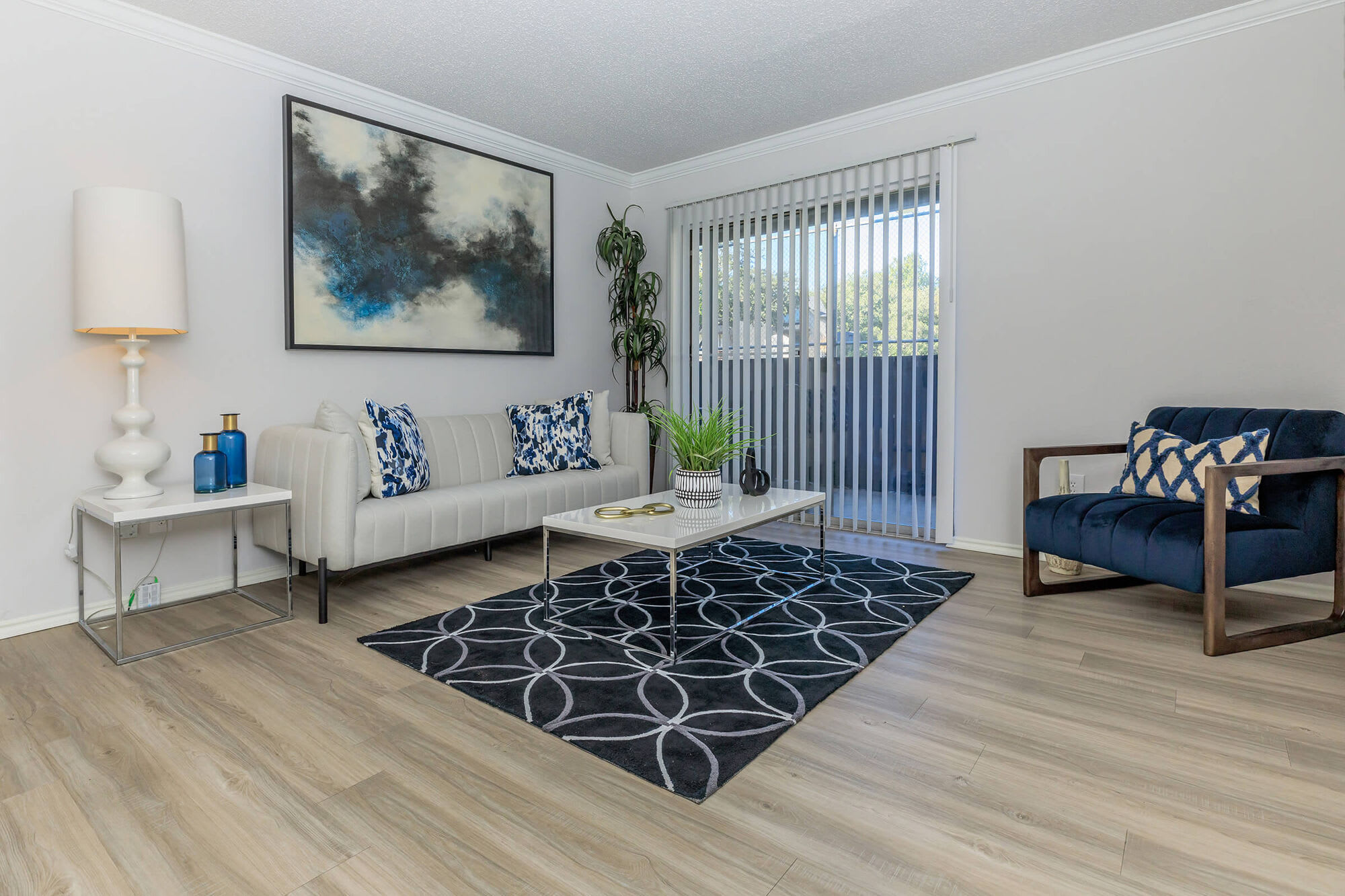 One Townecrest Apartments – photo 1 of 6