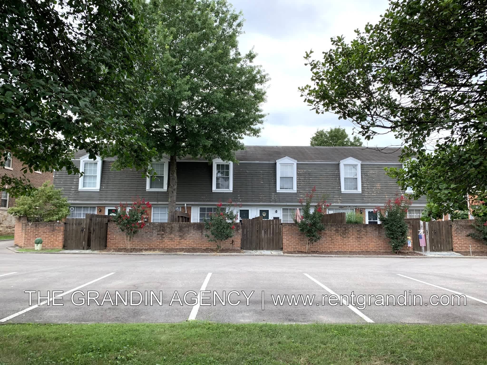 2016 Sherwood Avenue Southwest – photo 1
