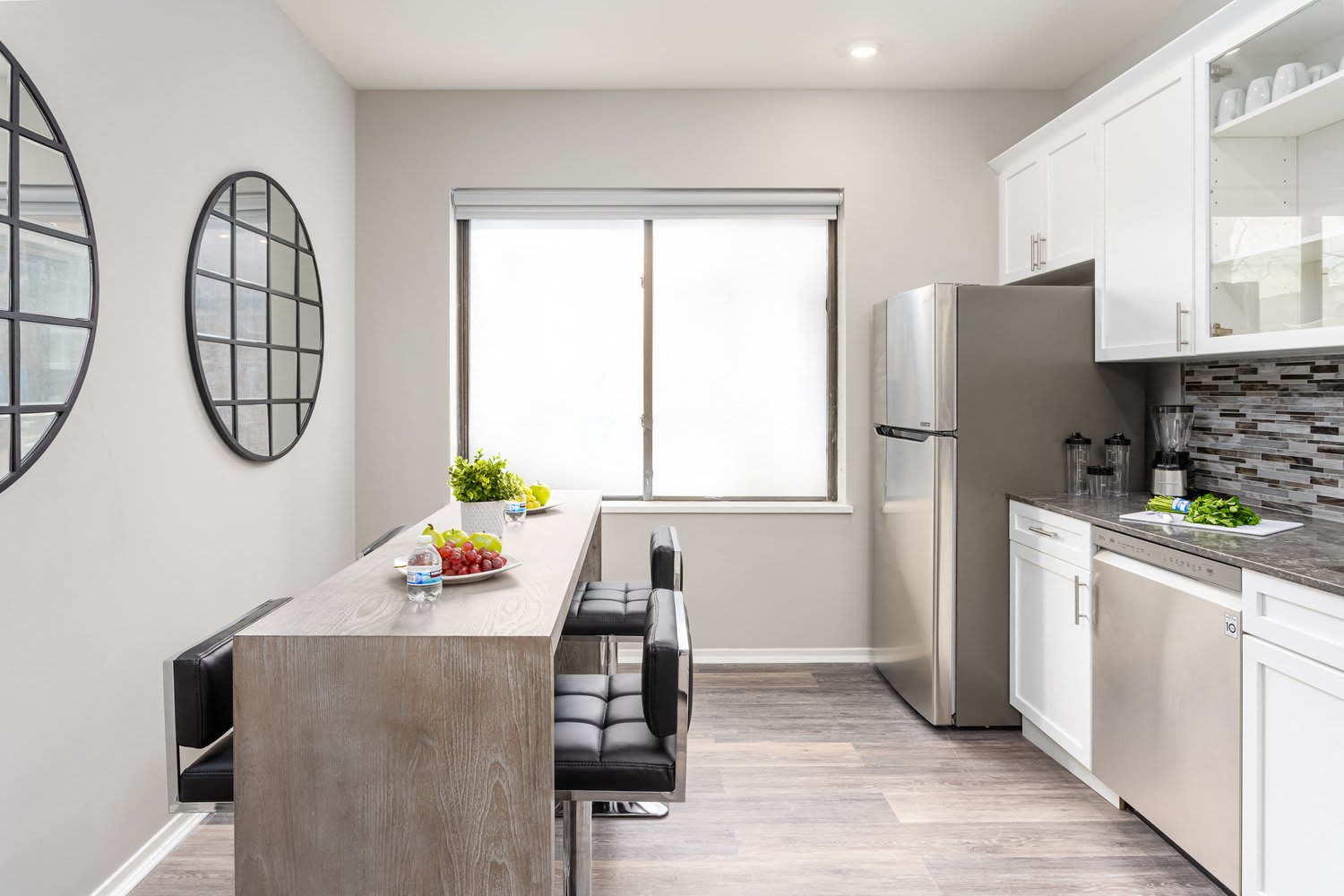 Park Heights By The Lake Apartments – photo 1