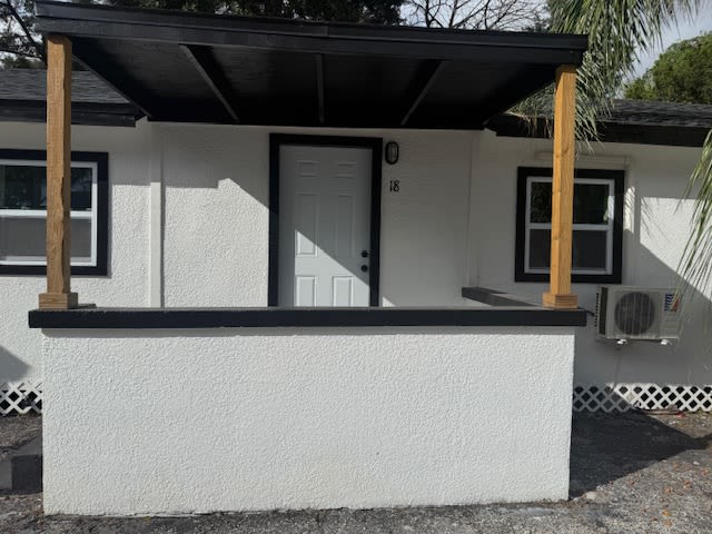 4605 North Hubert Avenue – photo 1