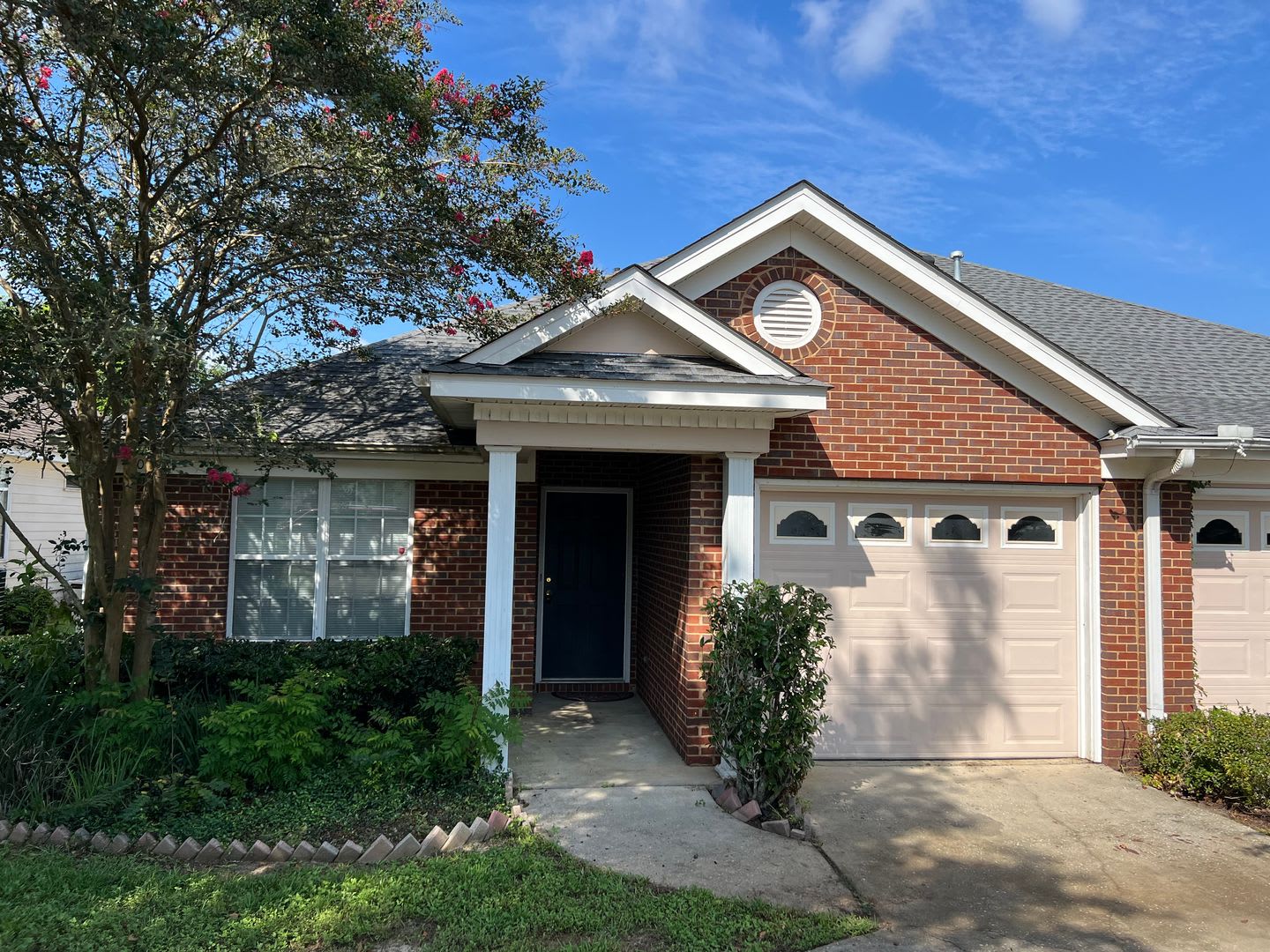 3 Bed / 2 Bath in Piney Z!! – photo 1