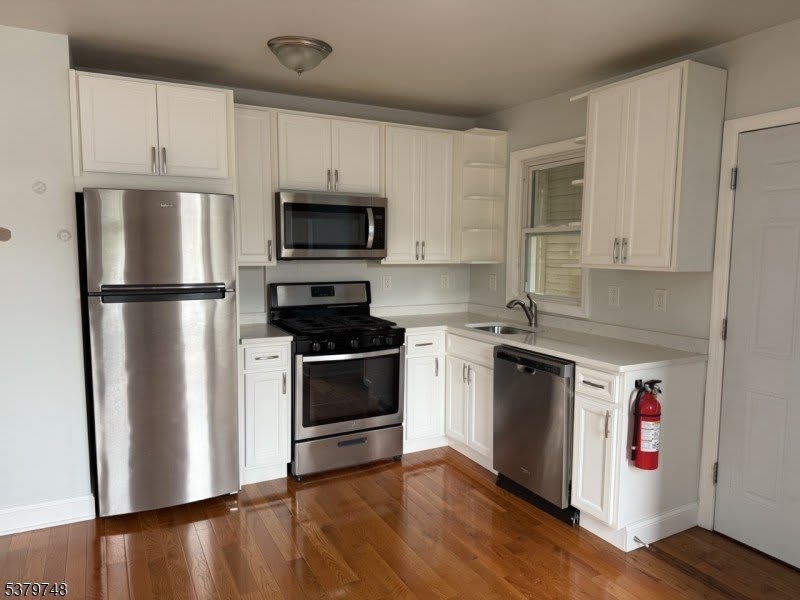 25 Pine St – photo 1 of 7