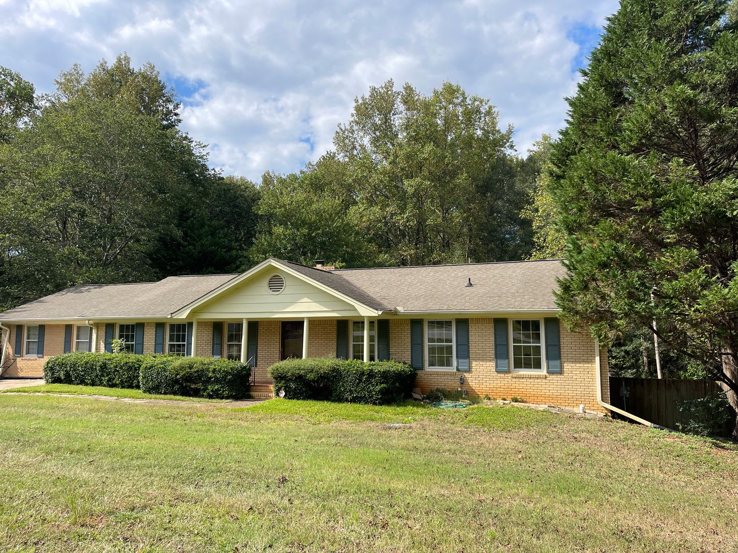 4 2 Brick Ranch Home With Unfinished Full Basement Centrally Located In Oconee S Northwest Woods – photo 1 of 81