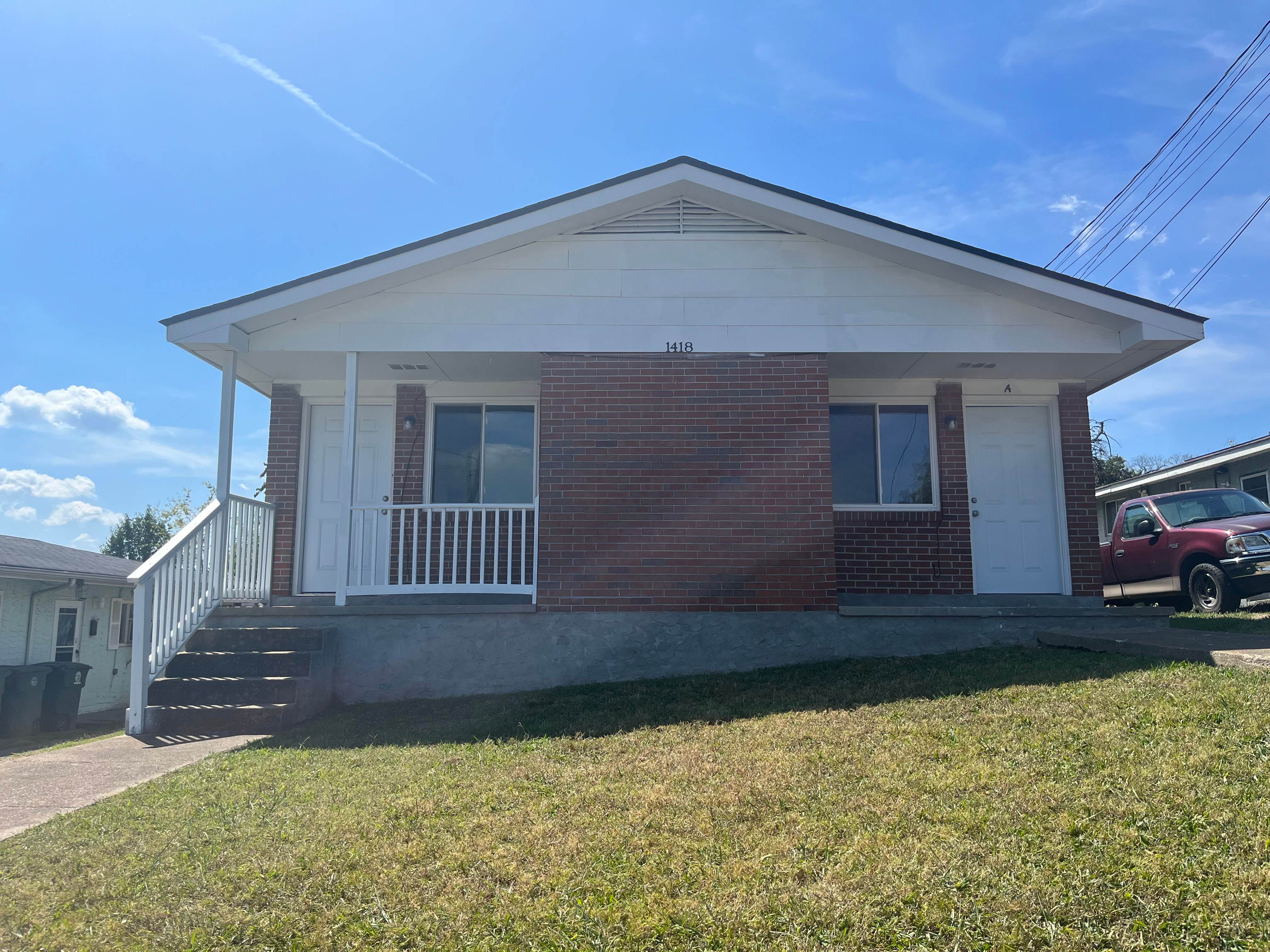1418 E 5th St – photo 1