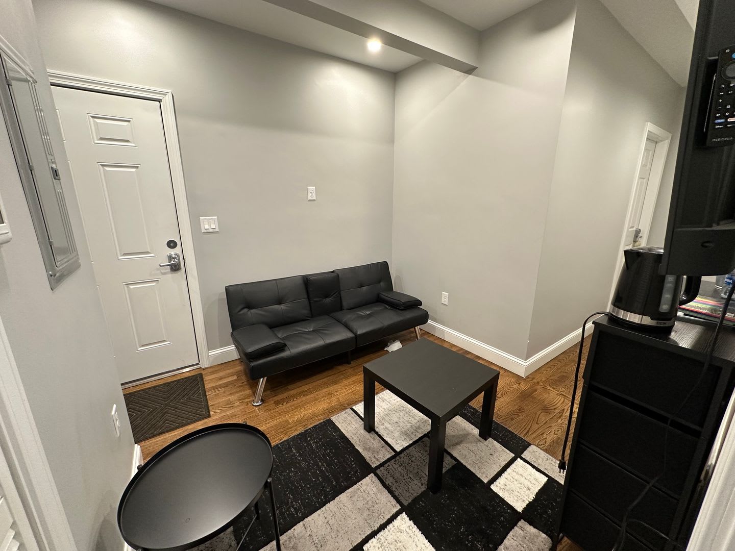 1room rent in for 4bed in Allston. – photo 1