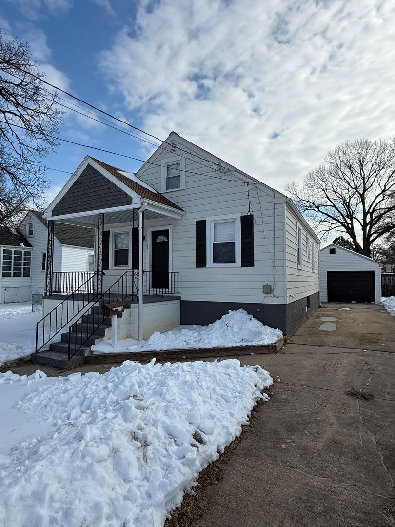 Beautiful 3 Bedroom Single‑Family Home in Essex, MD – photo 1