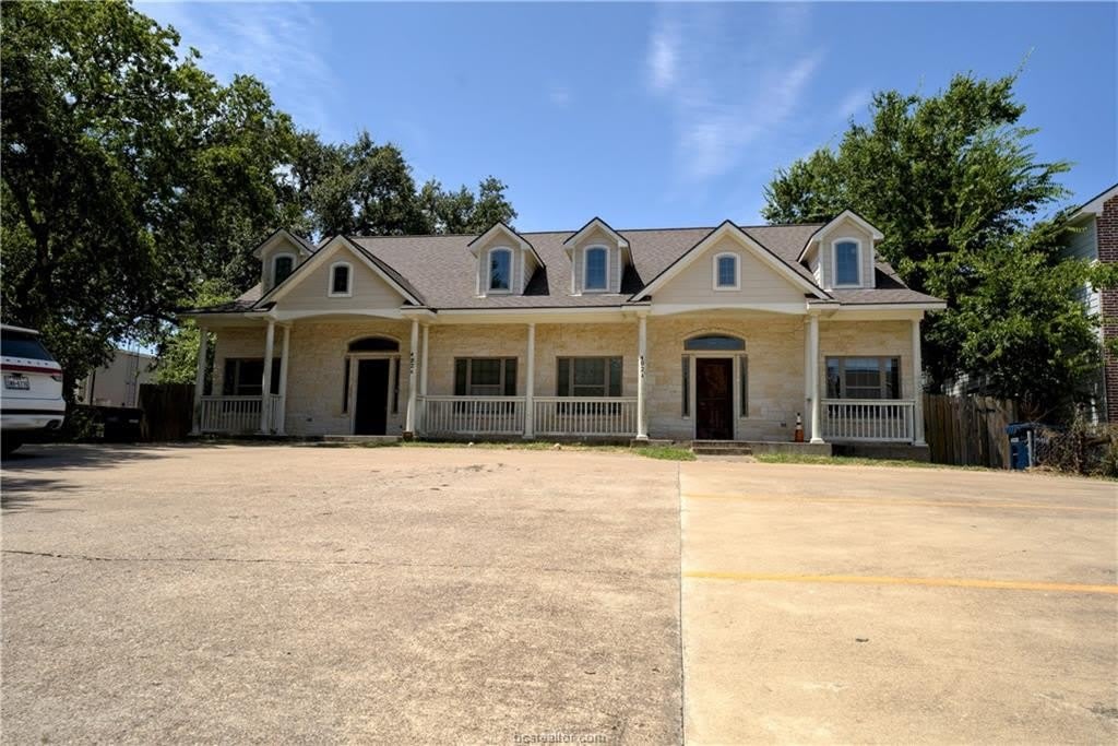 402 Nimitz Street – photo 1