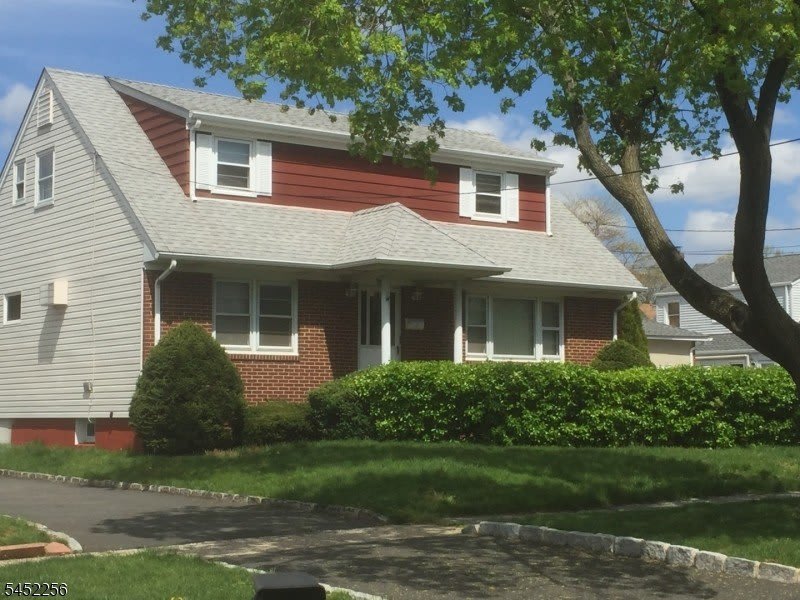 9 Hudson Pl – photo 1