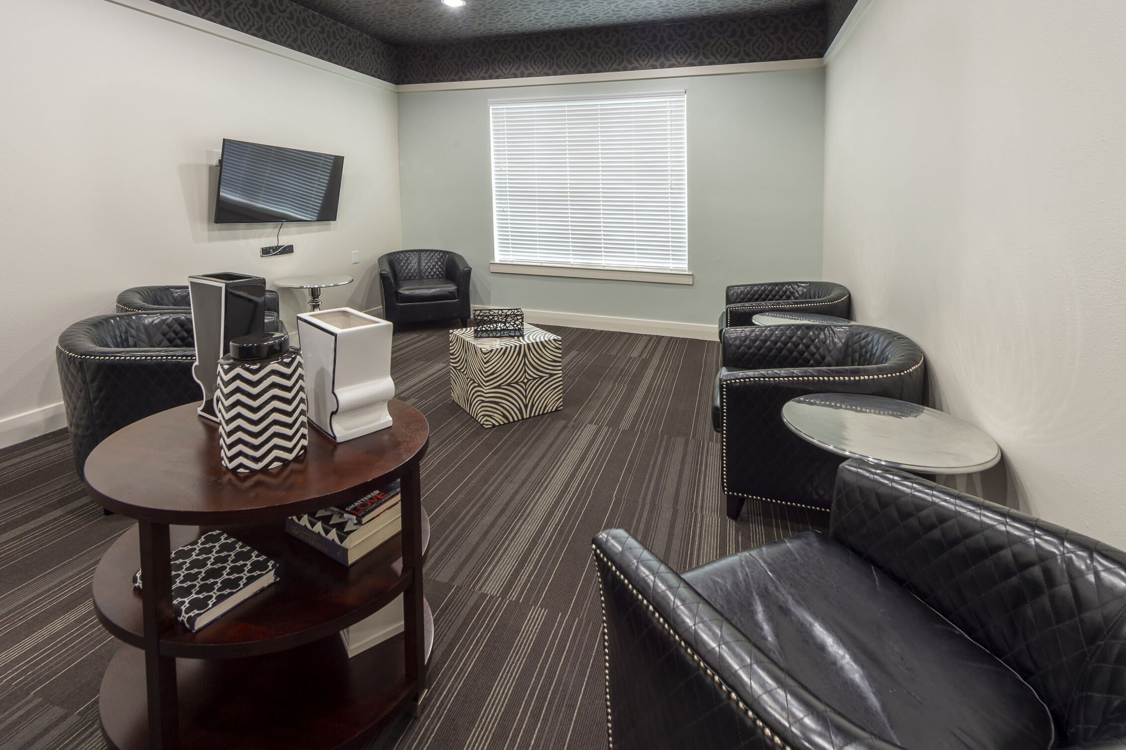 Elan Med Center – photo 1