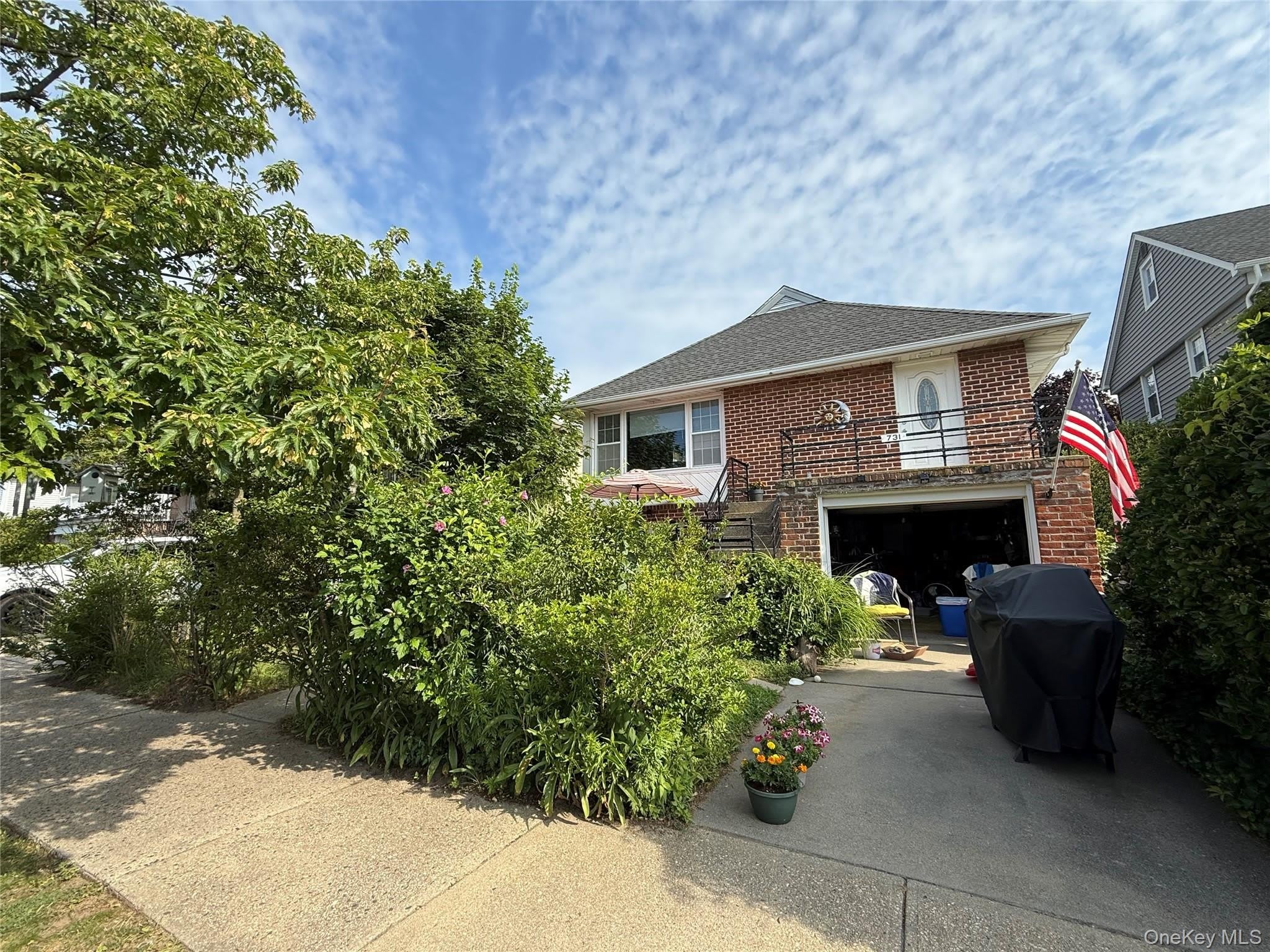 731 E Walnut Street – photo 1 of 23