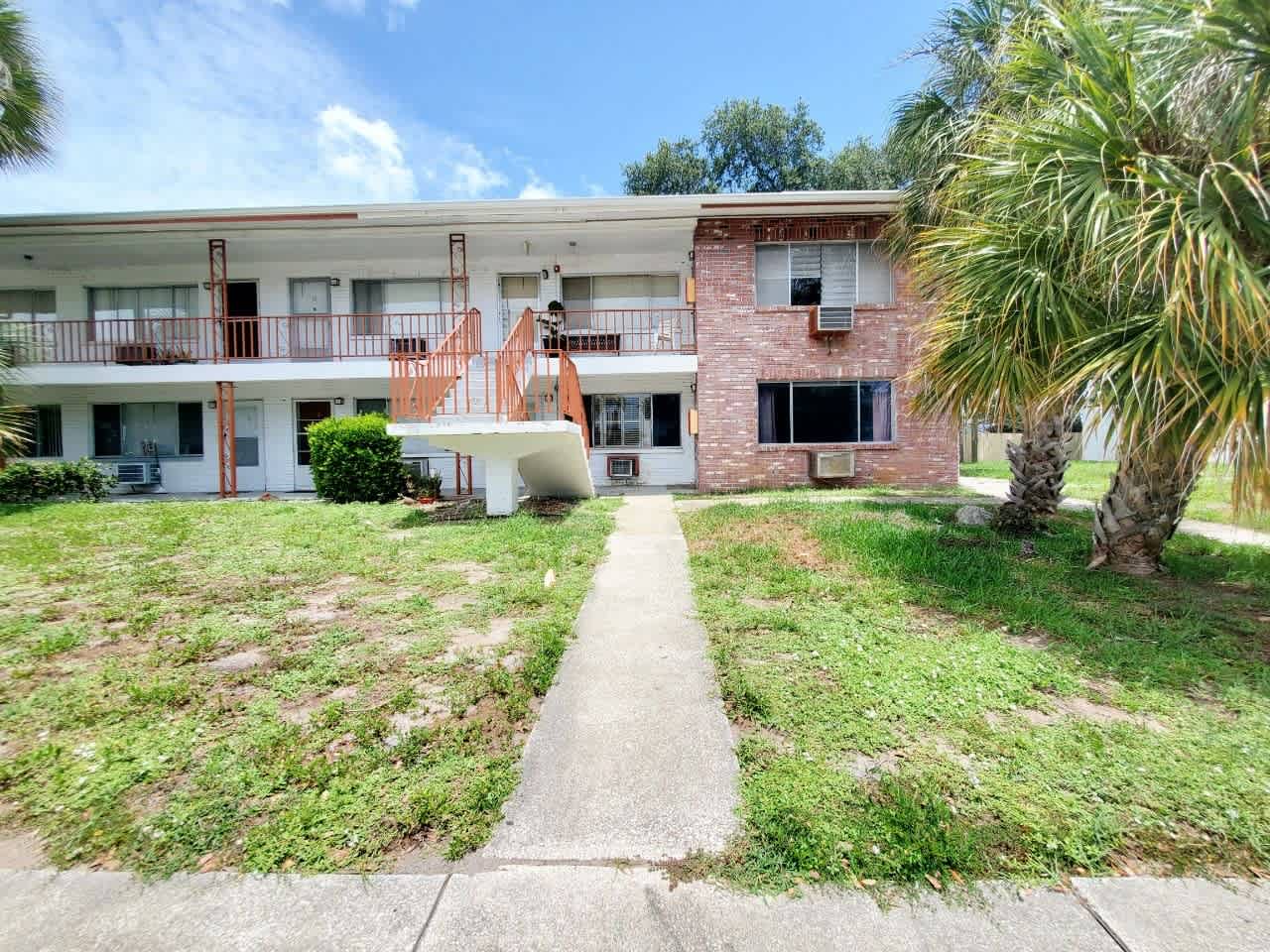 2344 Shelley St Apt 8 – photo 1 of 20