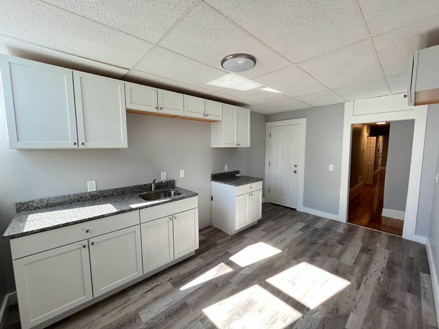 83 St James Ave – photo 1