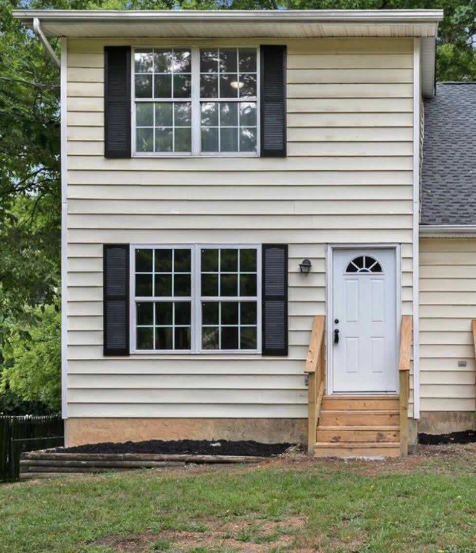 102 S Germantown Road – photo 1 of 9