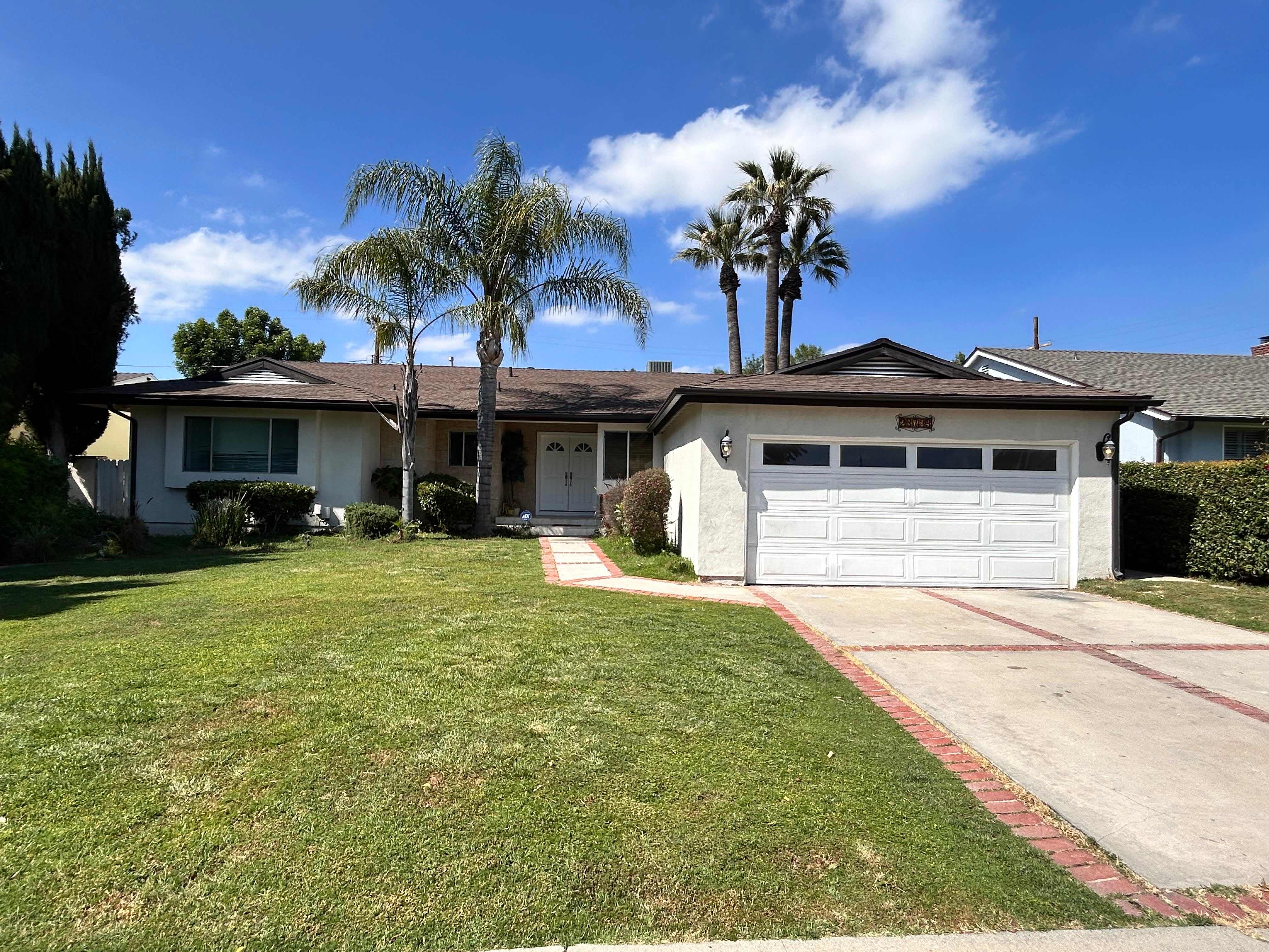 23723 Oxnard St – photo 1