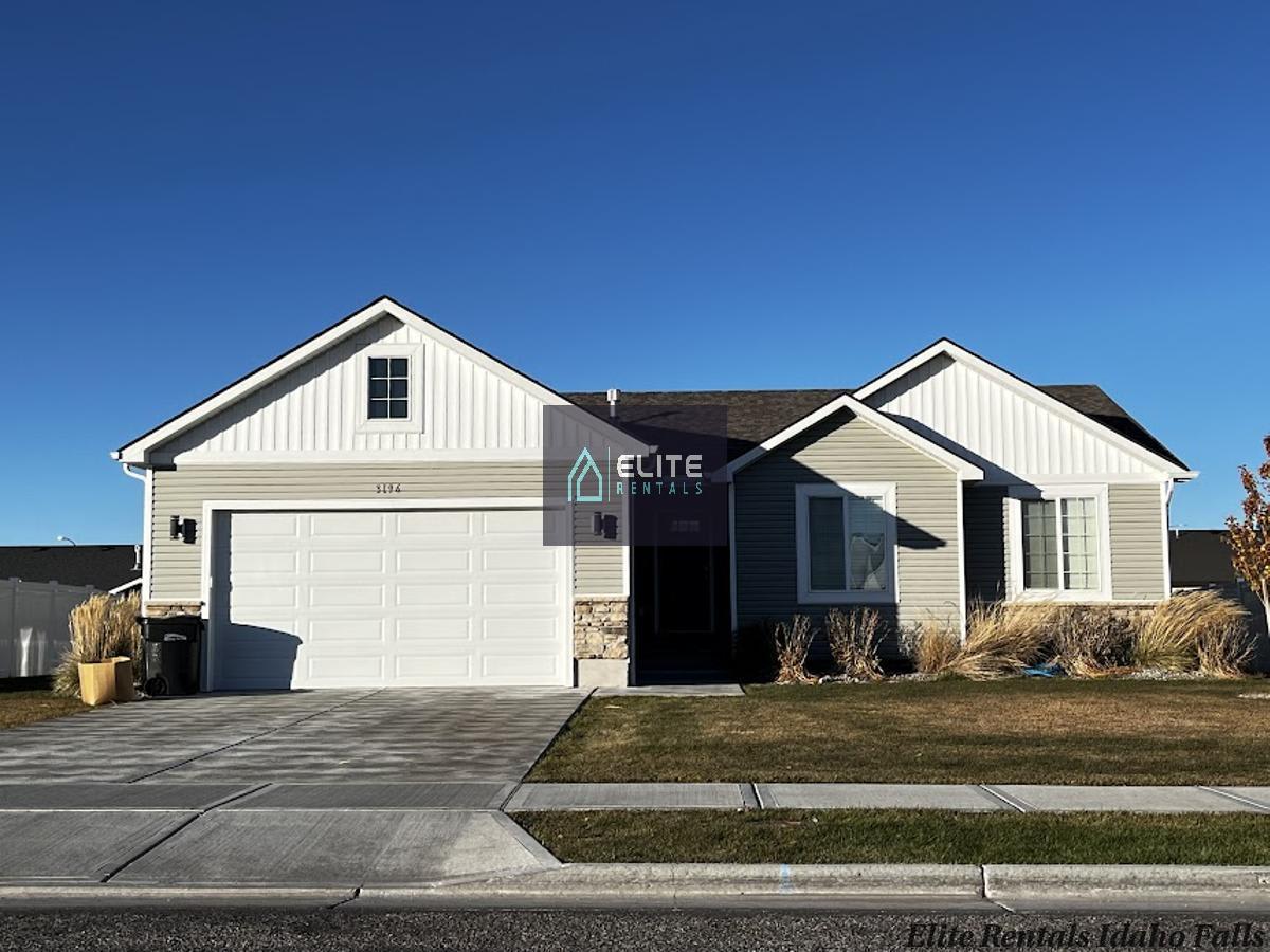 3196 Stella Dr – photo 1 of 25