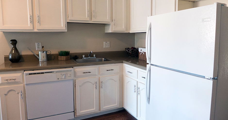 Willow Gardens Apartments – photo 1