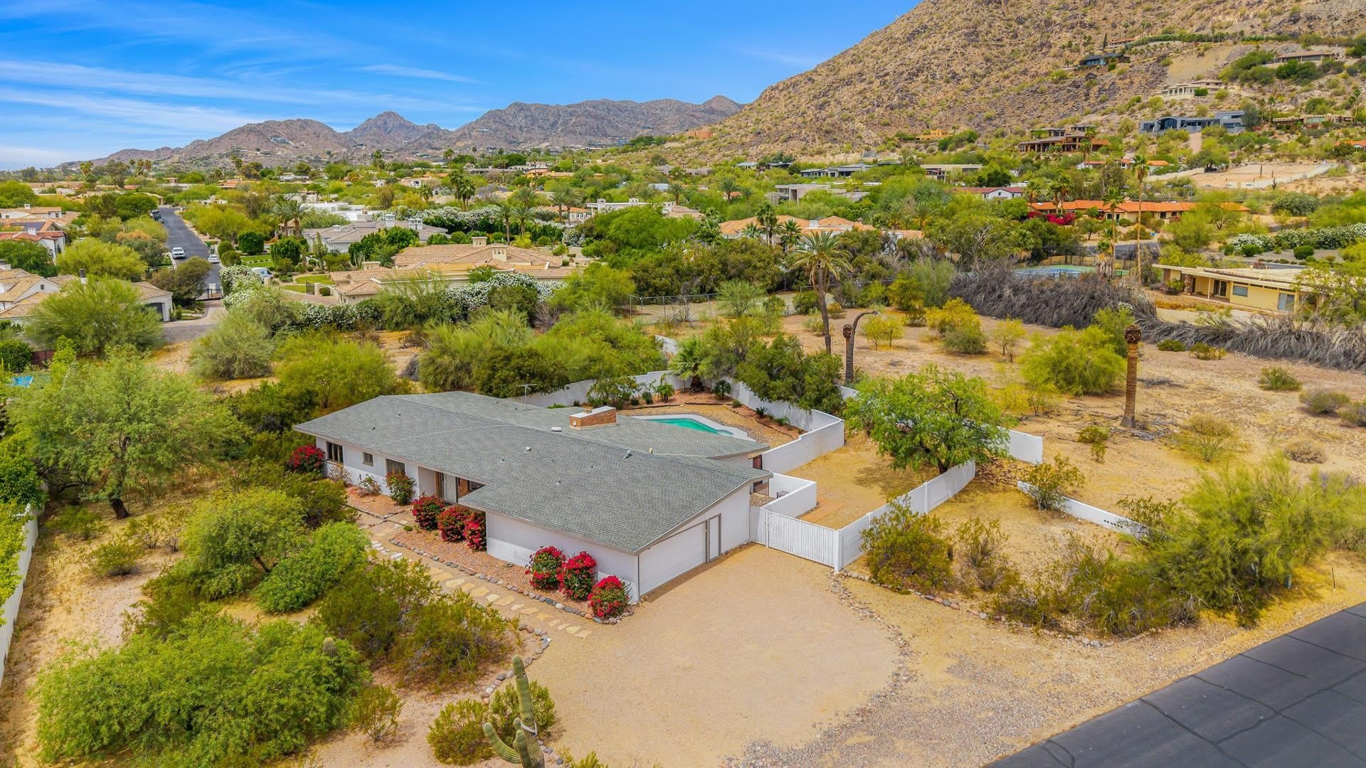6724 N 58th Place – photo 1 of 21
